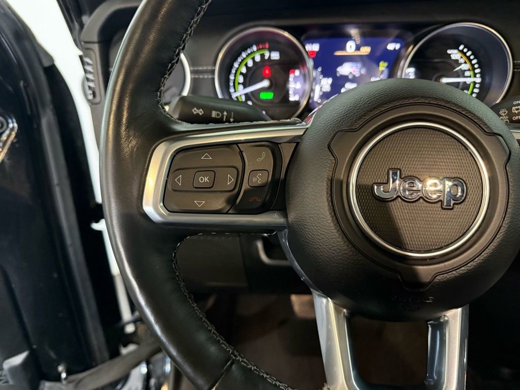 Used 2023 Jeep Wrangler Unlimited Sahara w/ Cold Weather Group image 18