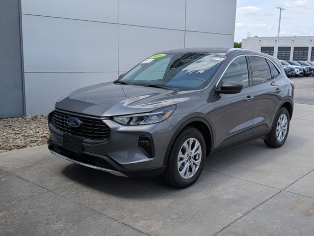 Certified 2024 Ford Escape Active w/ Cold Weather Package FWD image 10