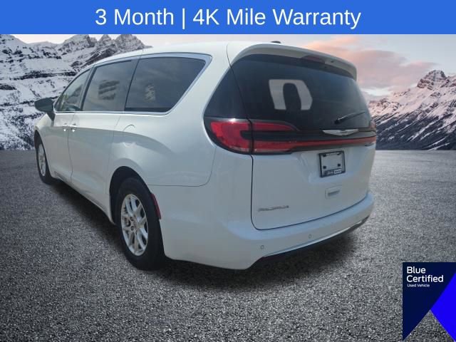 Used 2023 Chrysler Pacifica Touring-L FWD image 16