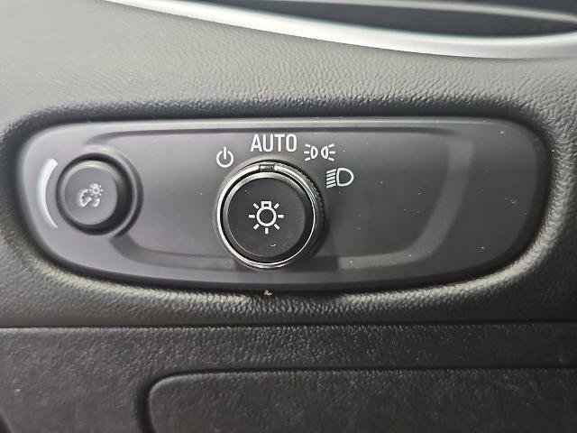 Used 2024 Chevrolet Malibu LT FWD image 24