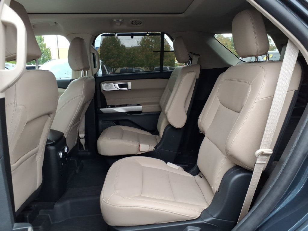 Certified 2023 Ford Explorer Limited w/ Limited Technology Package AWD/4WD image 9
