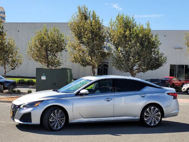Used 2023 Nissan Altima 2.5 SL FWD image 7