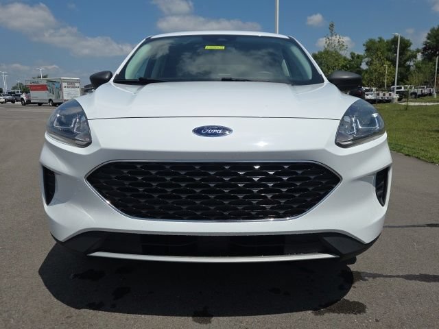 Certified 2020 Ford Escape SE FWD image 3