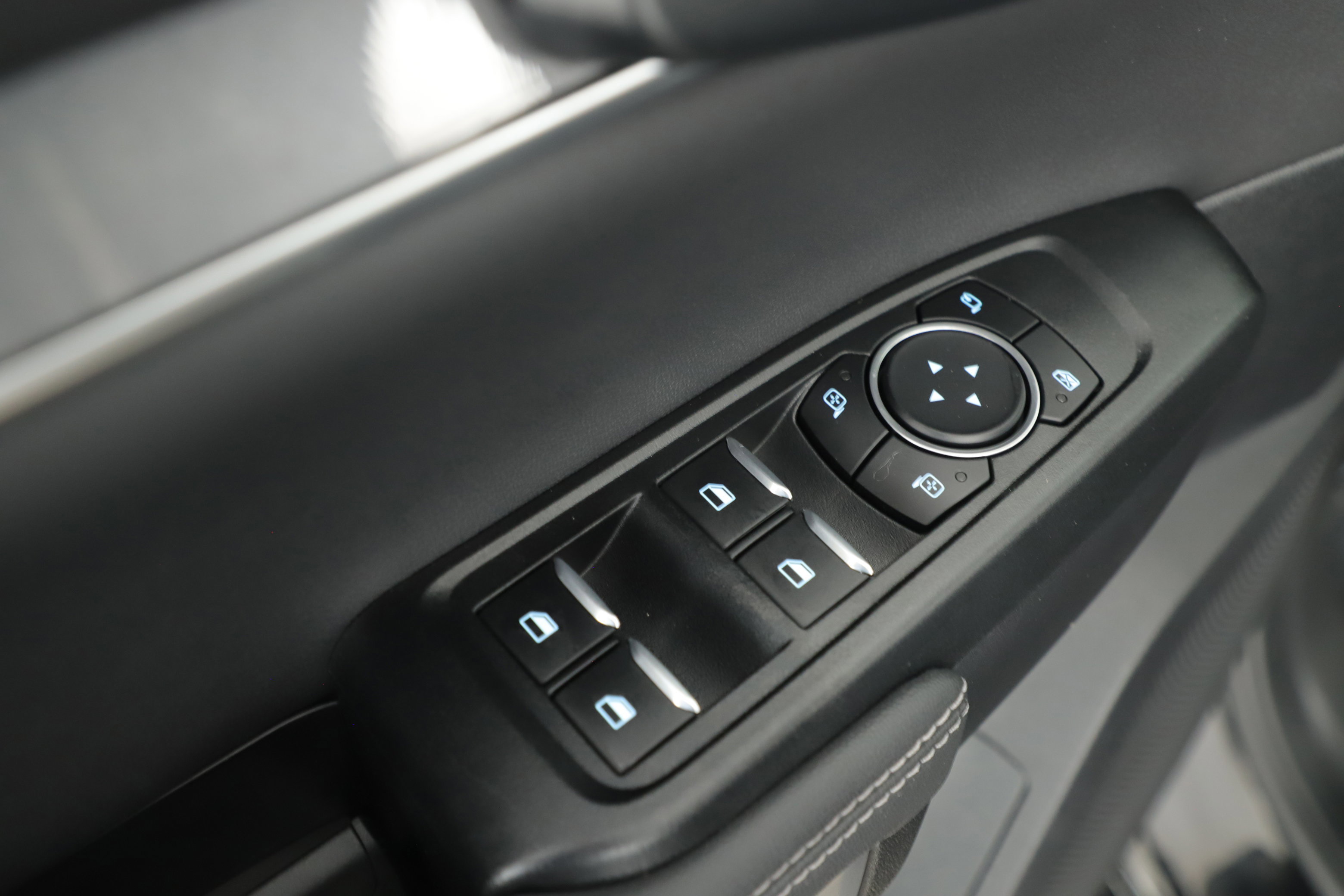 Certified 2024 Ford Ranger Lariat w/ Advanced Towing Package image 9