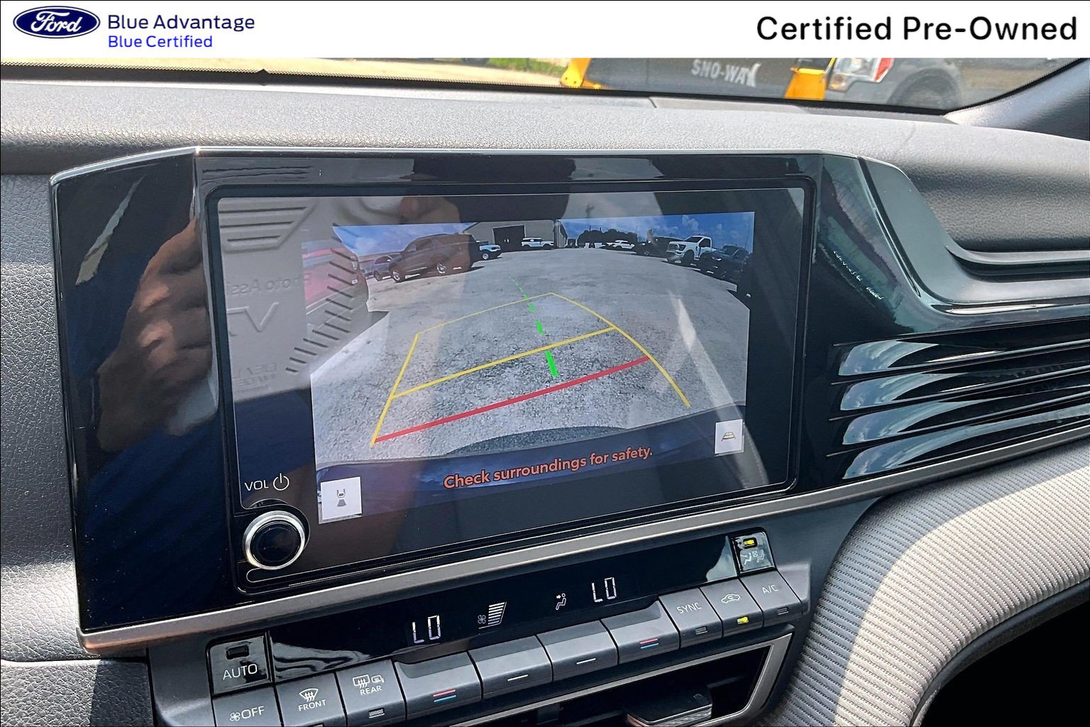 Used 2025 Toyota Camry SE w/ Convenience Package FWD image 30