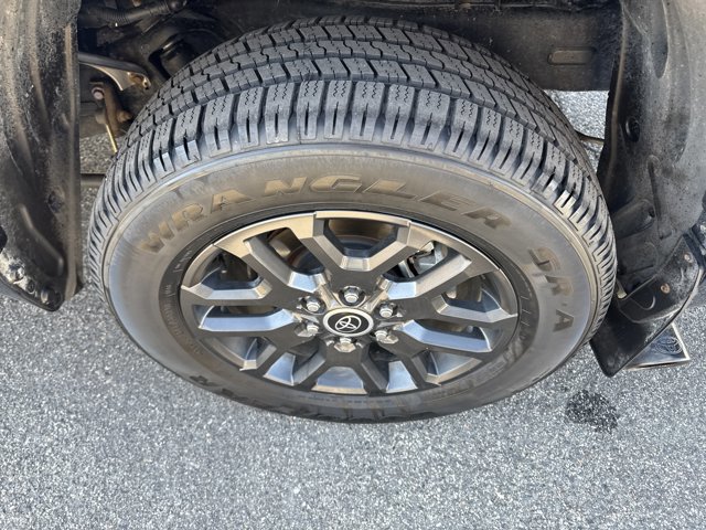 Used 2023 Toyota Tundra Platinum AWD/4WD image 17