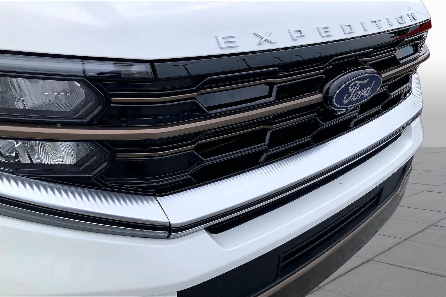 Certified 2025 Ford Expedition King Ranch AWD/4WD image 29