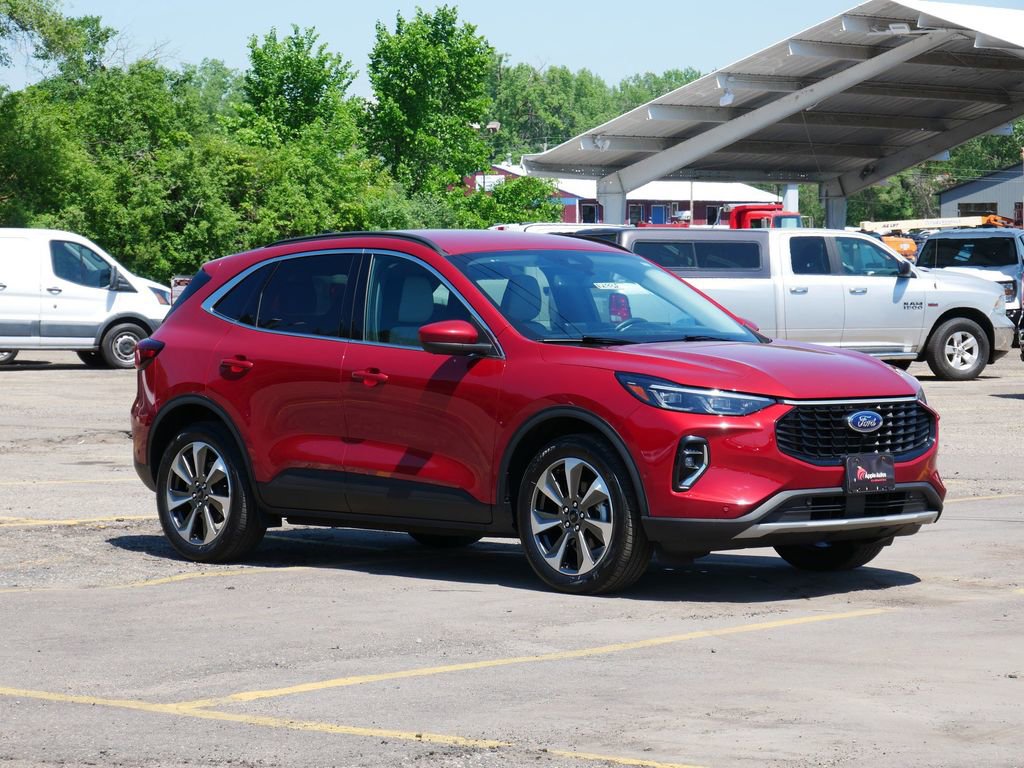 Certified 2023 Ford Escape Platinum w/ Premium Technology Package AWD/4WD image 1