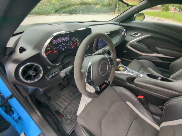 Used 2022 Chevrolet Camaro SS RWD image 15
