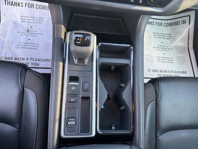 Used 2024 Nissan Pathfinder SL FWD image 14