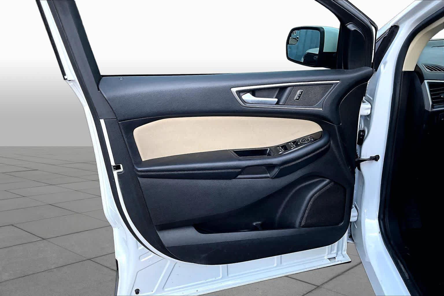 Certified 2017 Ford Edge SEL FWD image 22