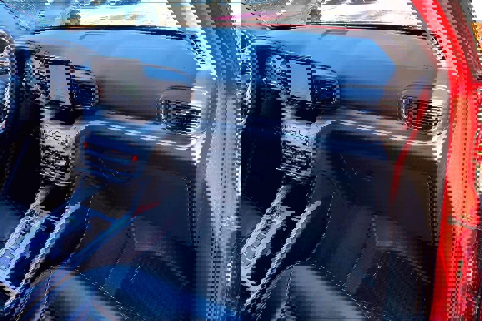 Certified 2021 Ford Explorer XLT w/ Equipment Group 202A image 16