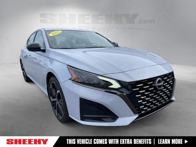 Used 2023 Nissan Altima 2.5 SR w/ SR Premium Package image 7