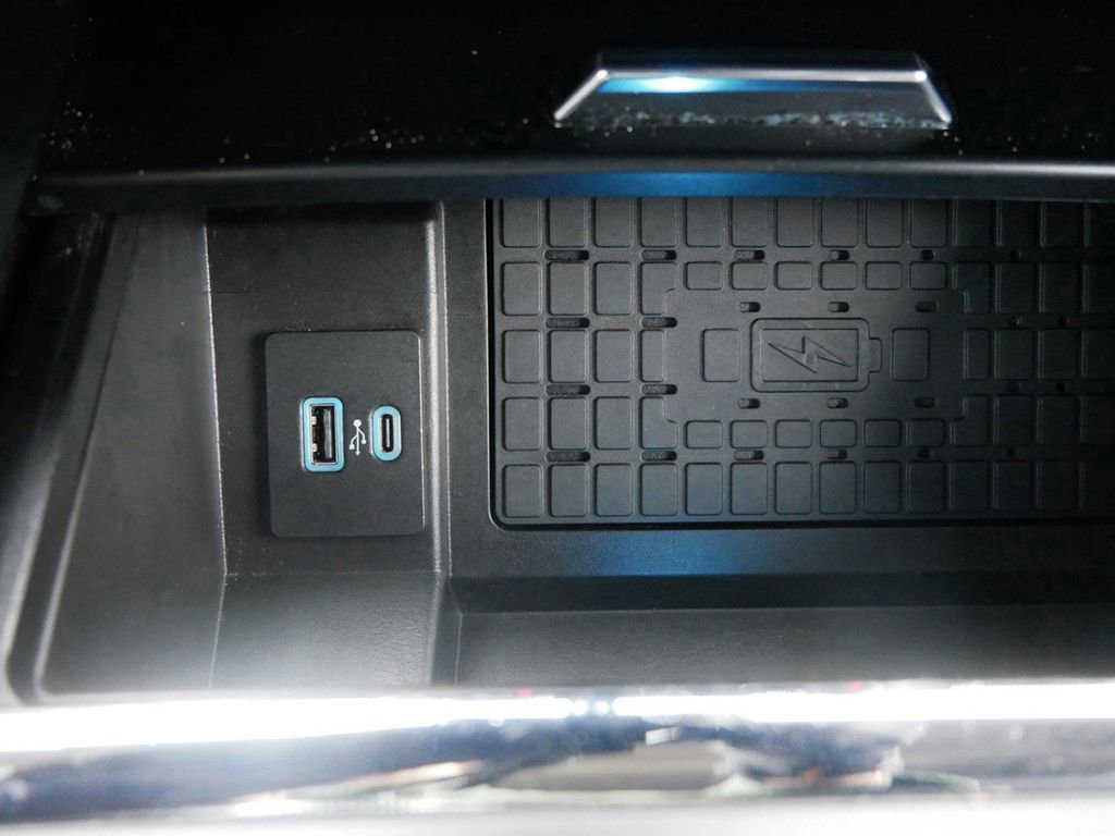 Certified 2024 Ford Expedition Max XLT image 26