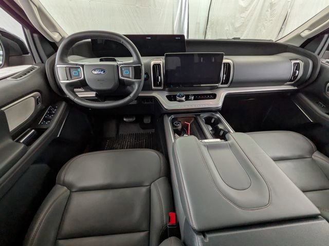 Certified 2025 Ford Expedition Active image 7