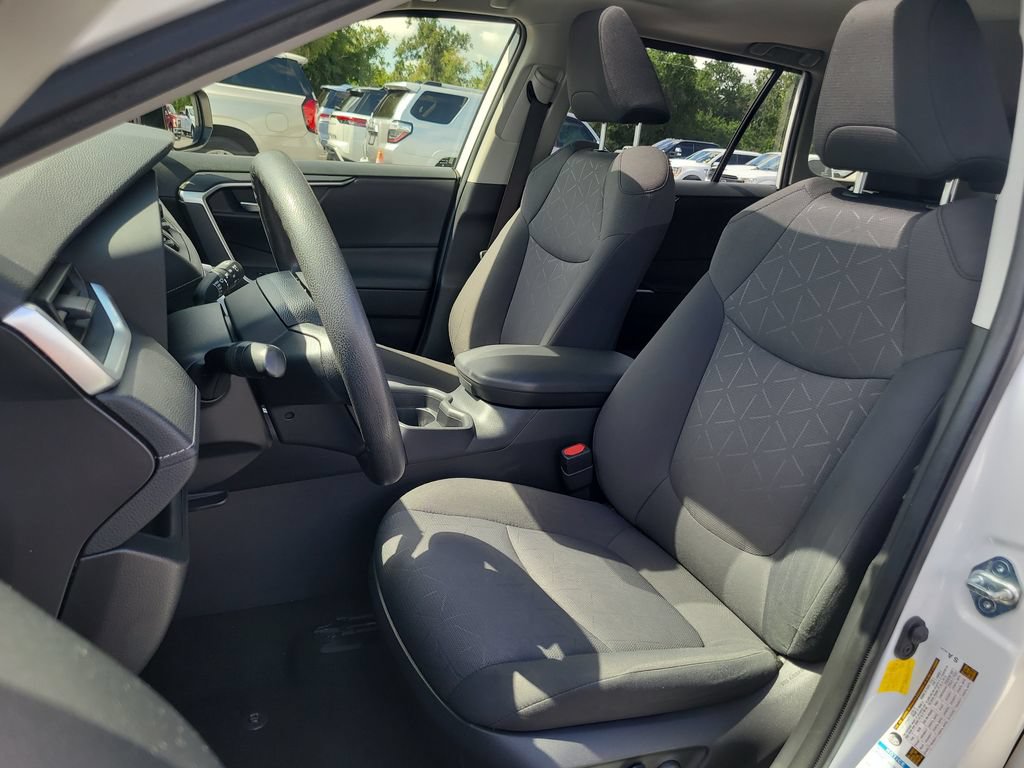 Used 2019 Toyota RAV4 XLE w/ Convenience Package AWD/4WD image 17
