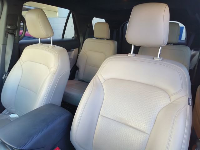 Certified 2019 Ford Explorer Limited w/ Ford Safe & Smart Package AWD/4WD image 8