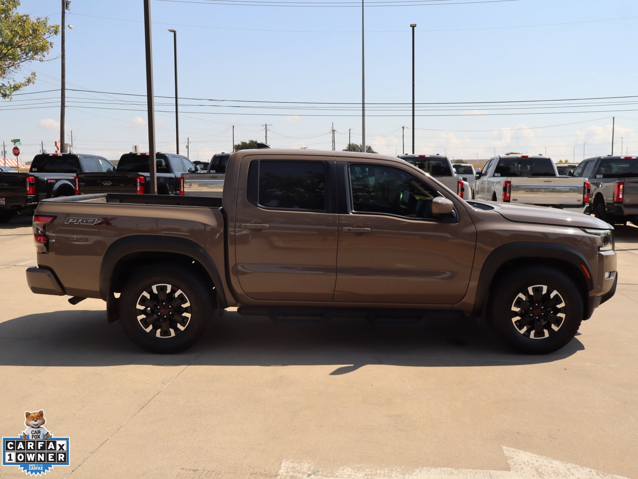 Used 2022 Nissan Frontier Pro-X RWD image 2