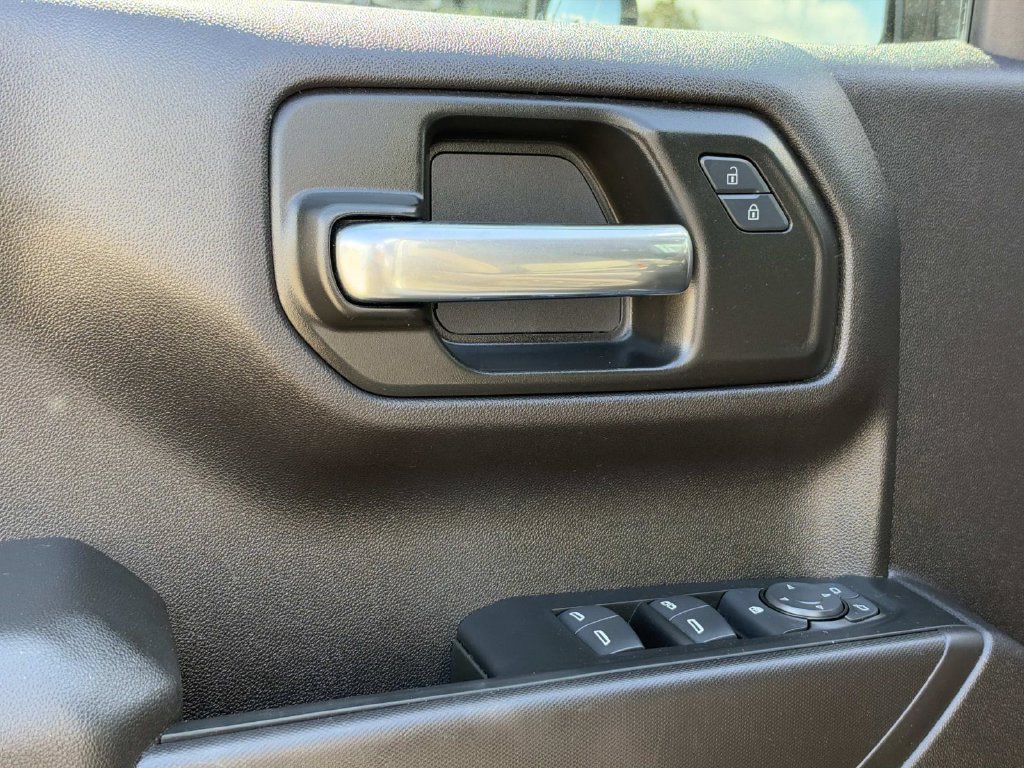 Used 2024 Chevrolet Silverado 1500 Custom Trail Boss w/ Turbomax Blackout Package AWD/4WD image 22