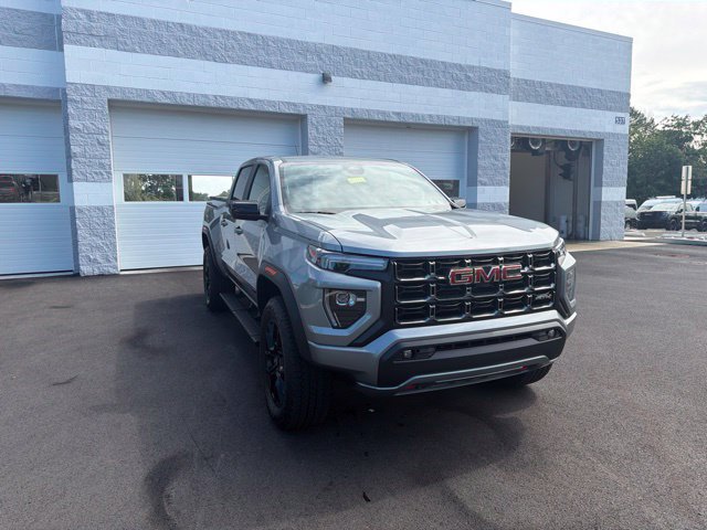 Used 2025 GMC Canyon AT4 AWD/4WD image 9