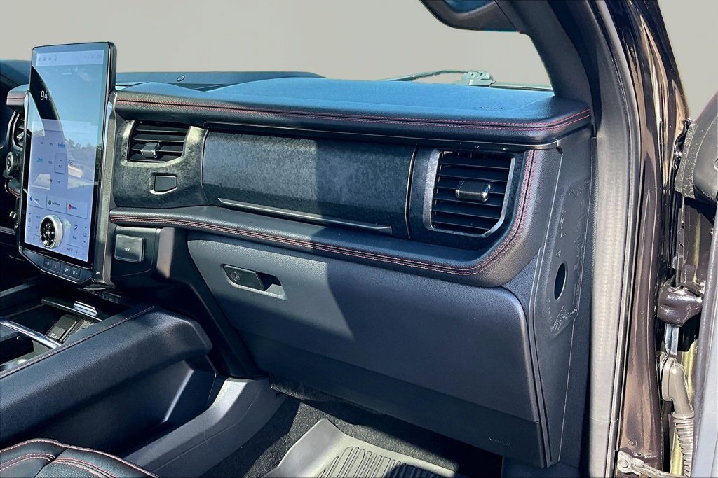 Certified 2024 Ford Expedition Limited AWD/4WD image 17