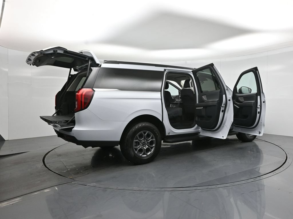 Certified 2025 Ford Expedition Max Active RWD image 6