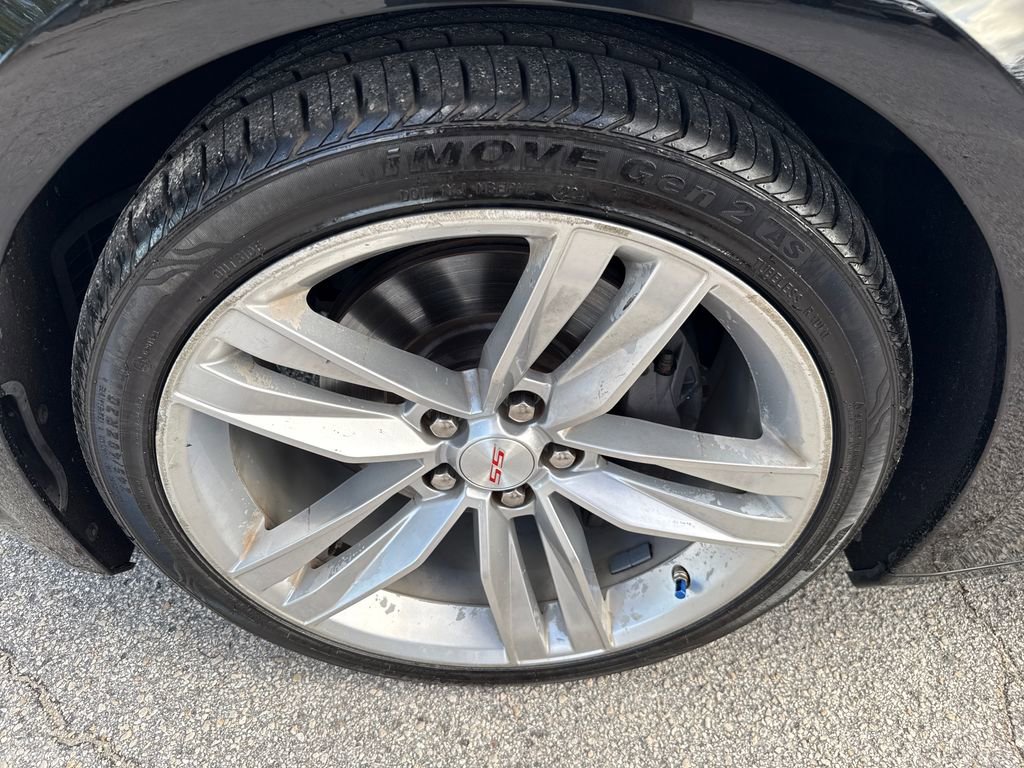Used 2017 Chevrolet Camaro SS image 13