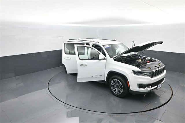 Used 2022 Jeep Wagoneer Series III image 31