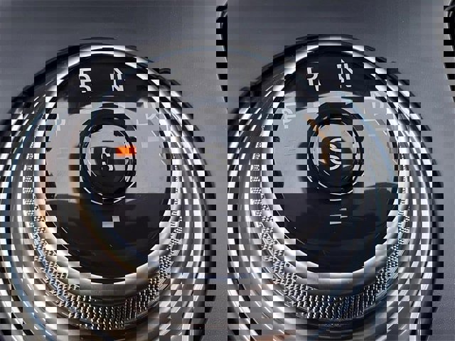 Certified 2024 Ford Edge SE w/ Black Appearance Package image 19