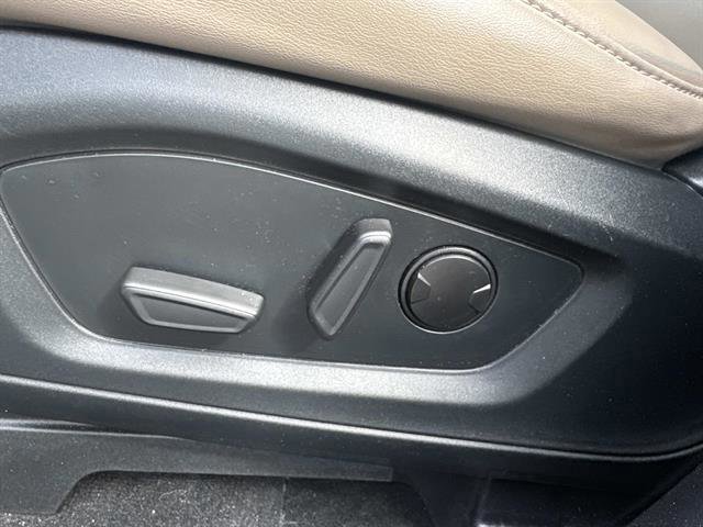 Certified 2022 Ford Explorer XLT w/ Equipment Group 202A image 11