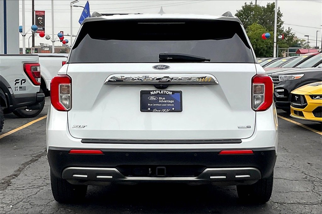 Certified 2020 Ford Explorer XLT w/ Equipment Group 202A image 3