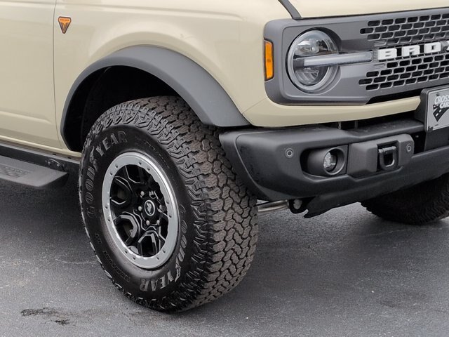 Certified 2025 Ford Bronco Badlands AWD/4WD image 10