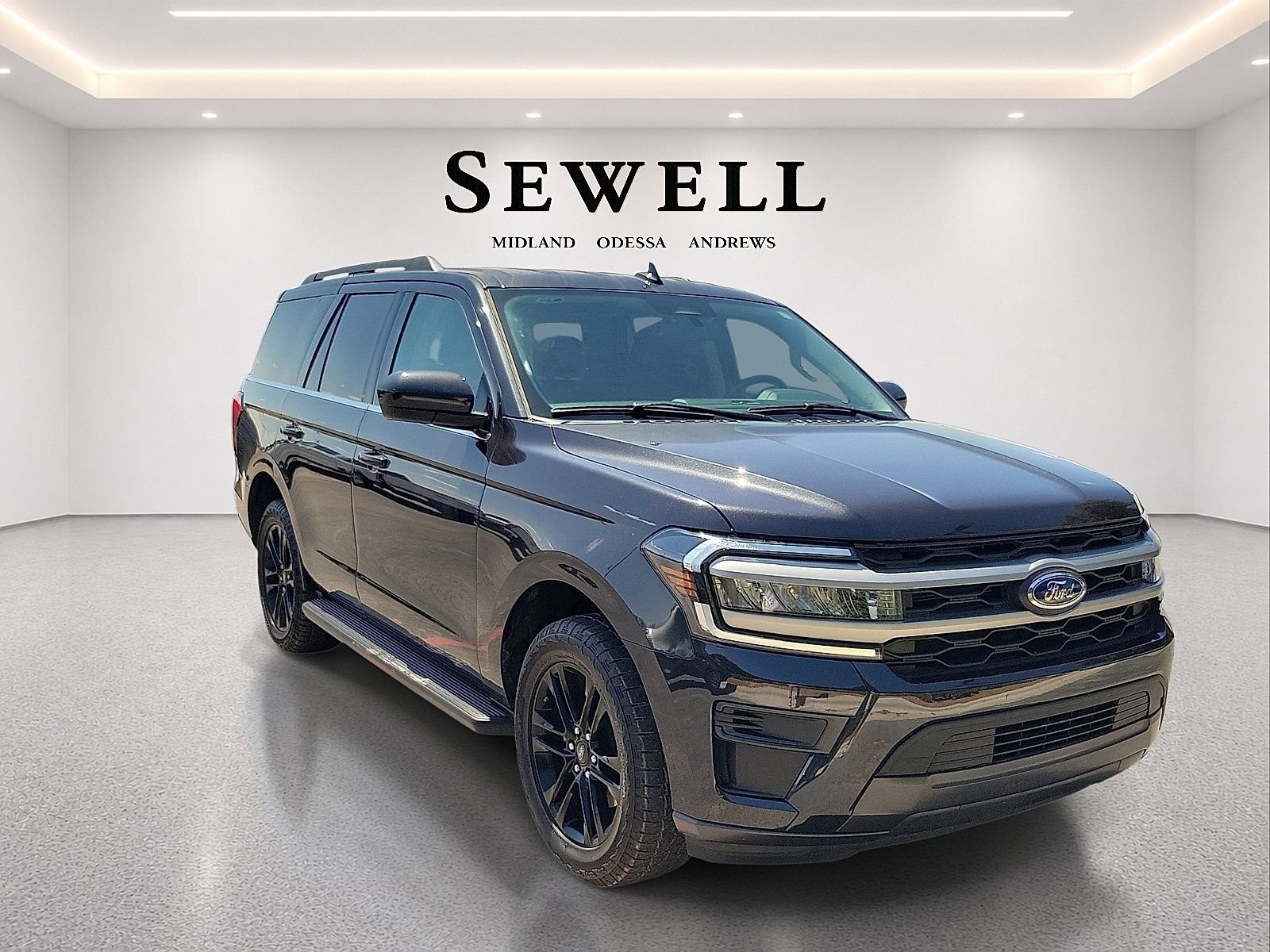 Certified 2024 Ford Expedition XLT RWD image 6