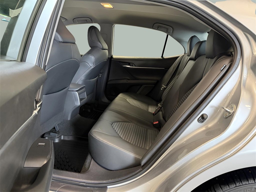Used 2023 Toyota Camry SE image 14
