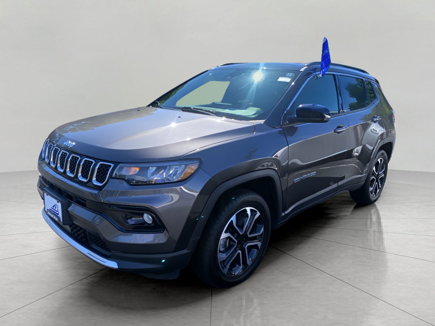 Used 2023 Jeep Compass Limited AWD/4WD image 3