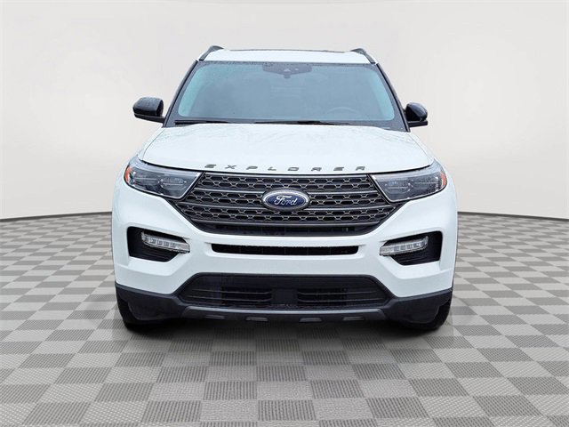 Certified 2022 Ford Explorer XLT w/ Equipment Group 202A image 8