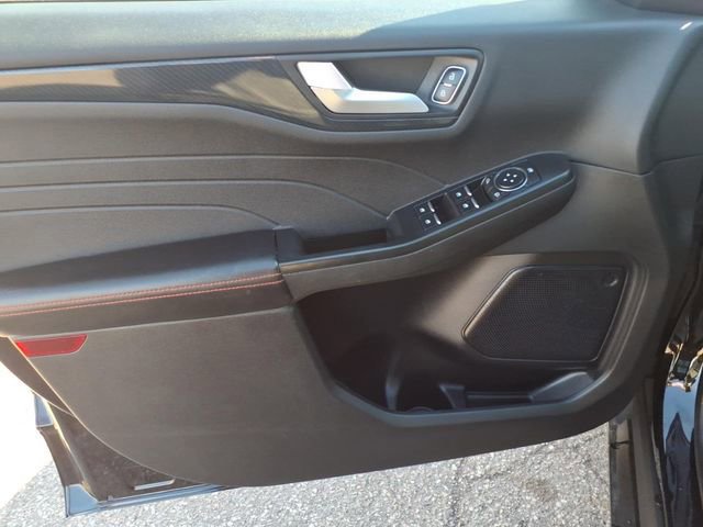 Certified 2024 Ford Escape ST-Line w/ Tech Pack #1 image 15