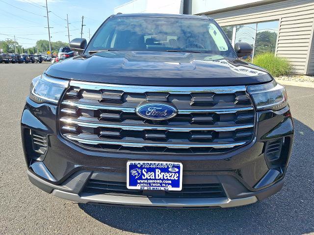 Certified 2025 Ford Explorer Active AWD/4WD image 2