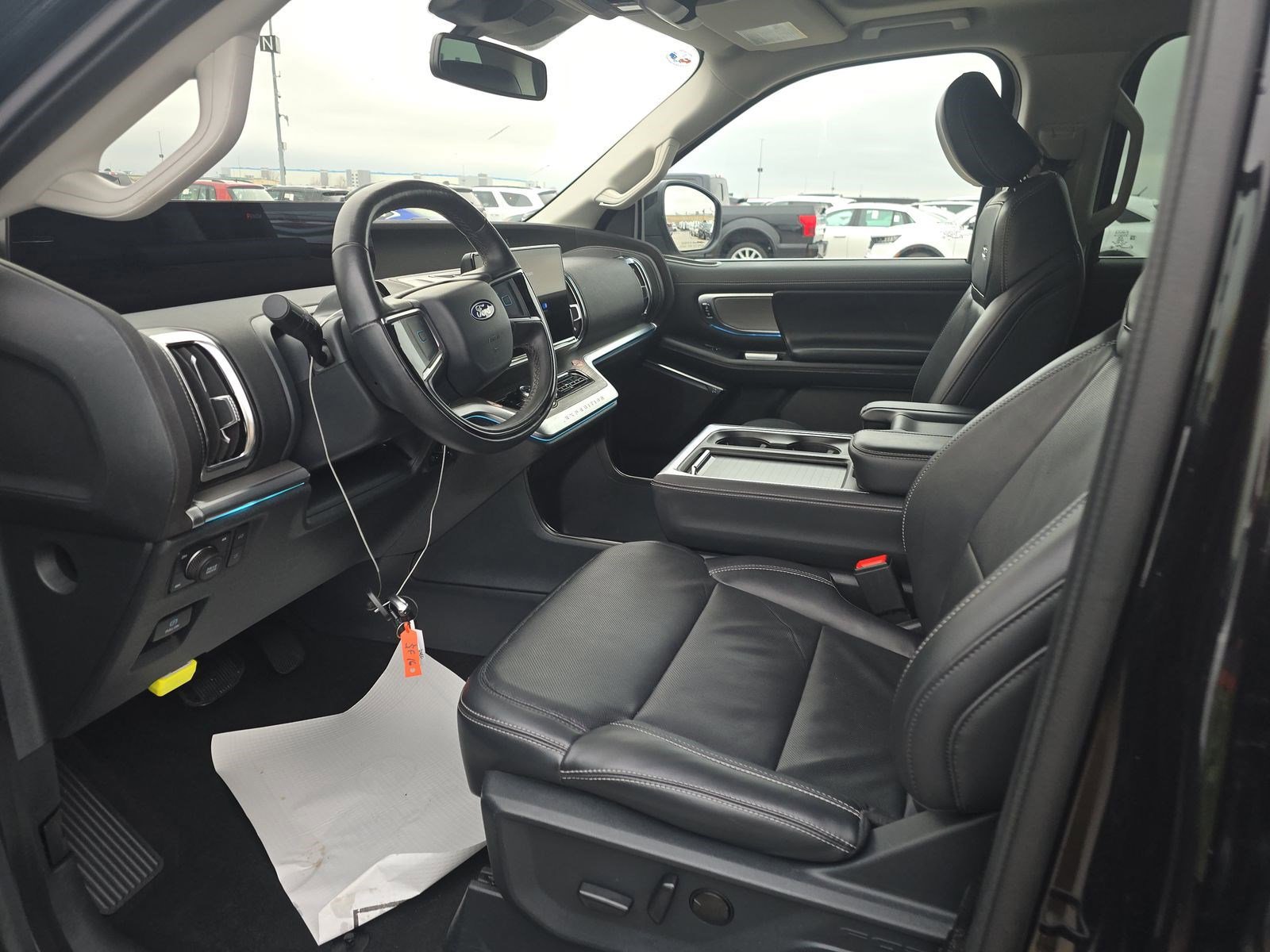 Certified 2025 Ford Expedition Max Platinum image 12