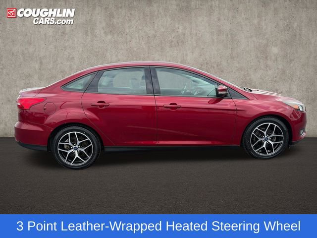 Certified 2017 Ford Focus SE FWD image 6