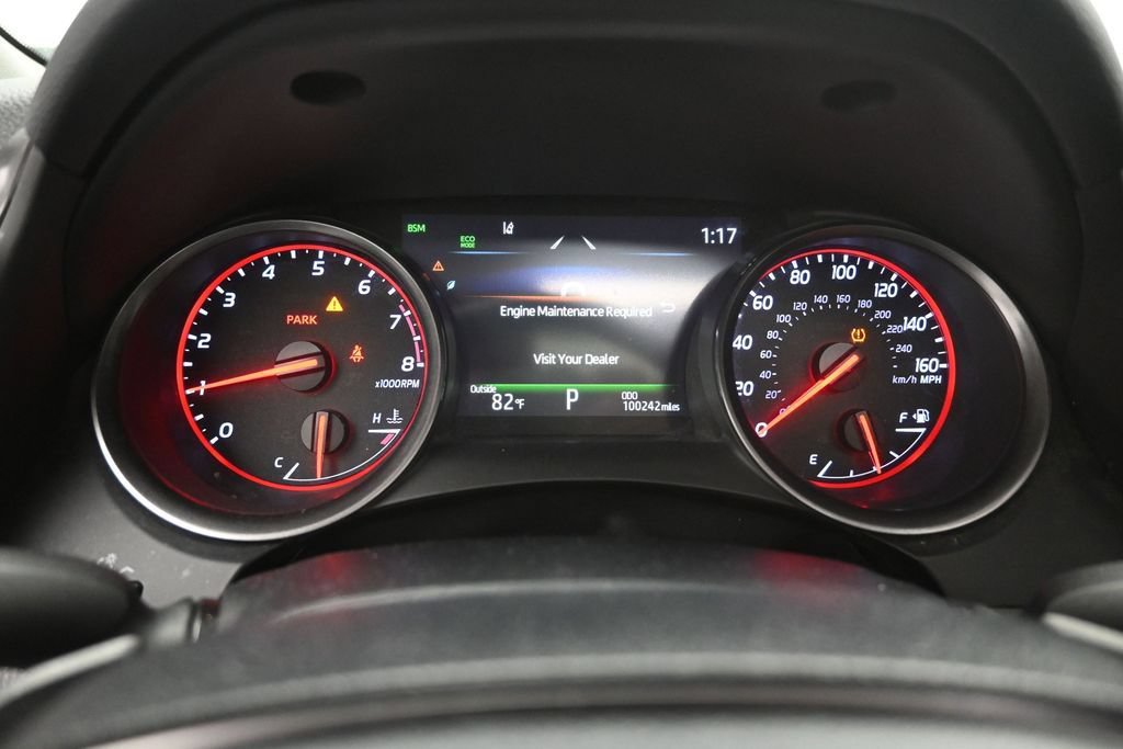 Used 2022 Toyota Camry XSE FWD image 3