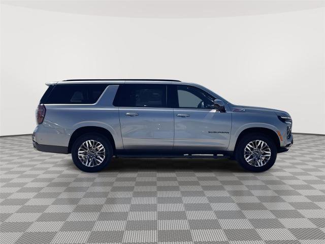 Used 2025 Chevrolet Suburban Z71 AWD/4WD image 6