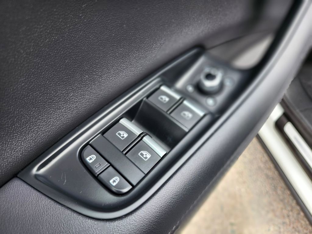 Used 2023 Audi Q7 3.0T Premium Plus AWD/4WD image 19