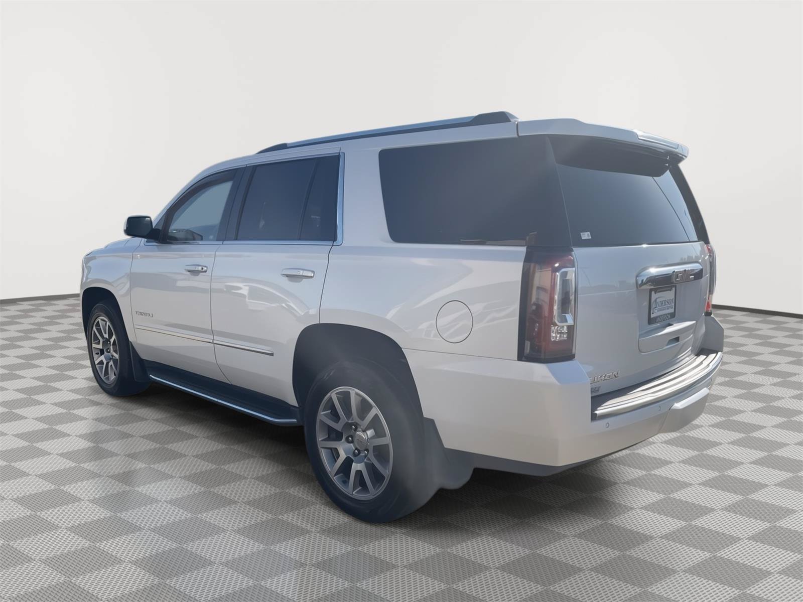 Used 2018 GMC Yukon Denali AWD/4WD image 9