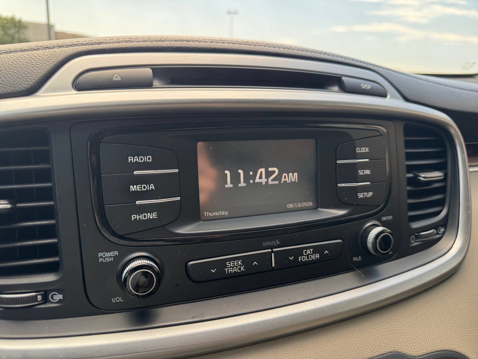 Used 2017 Kia Sorento FWD image 22