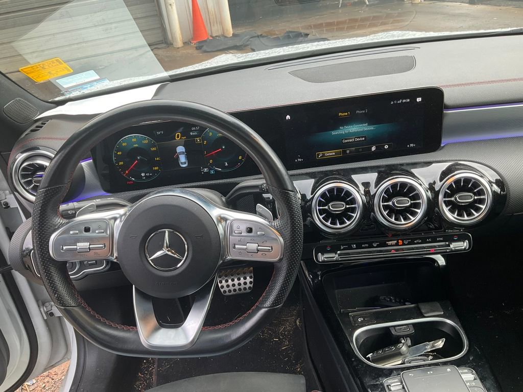 Used 2022 Mercedes-Benz CLA 250 image 25