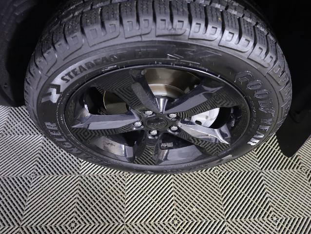 Used 2023 Jeep Grand Cherokee L Limited w/ Black Appearance Package AWD/4WD image 38