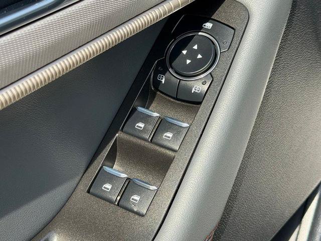 Certified 2025 Ford Explorer Active AWD/4WD image 15