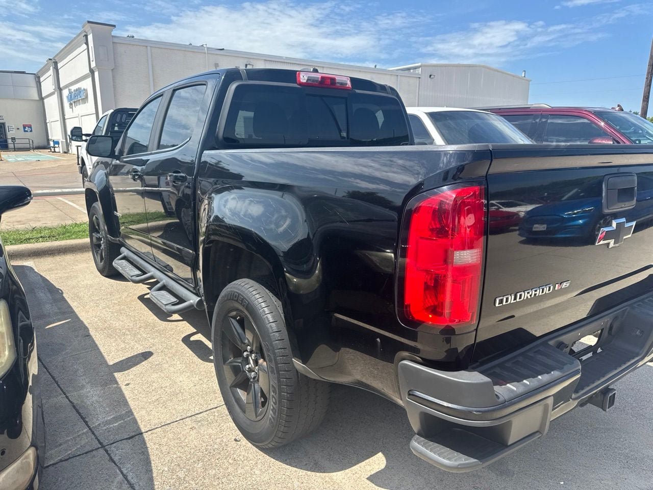 Used 2017 Chevrolet Colorado LT w/ Midnight Edition RWD image 7
