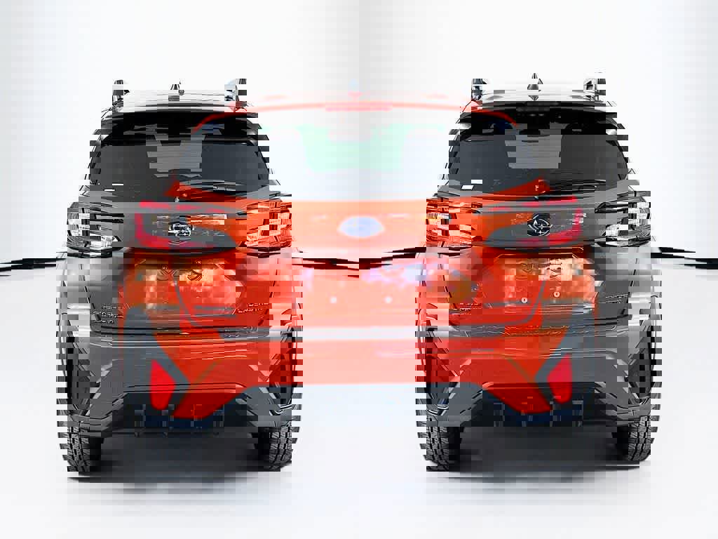 Used 2024 Subaru Crosstrek 2.0i Premium w/ Crosstrek Mirror Package image 4